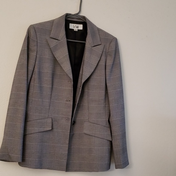 Jacket - Picture 3 of 4